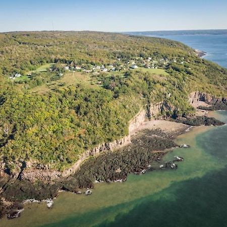 Maregold Centre - Juniper Cabin And Rose Cabin Victoria Beach Bagian luar foto