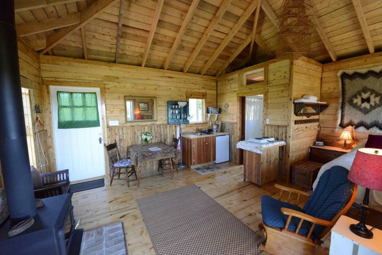Maregold Centre - Juniper Cabin And Rose Cabin Victoria Beach Bagian luar foto